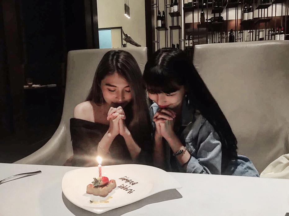 四国混血美女撞脸奥黛丽赫本,马来西亚网红双胞胎姐妹