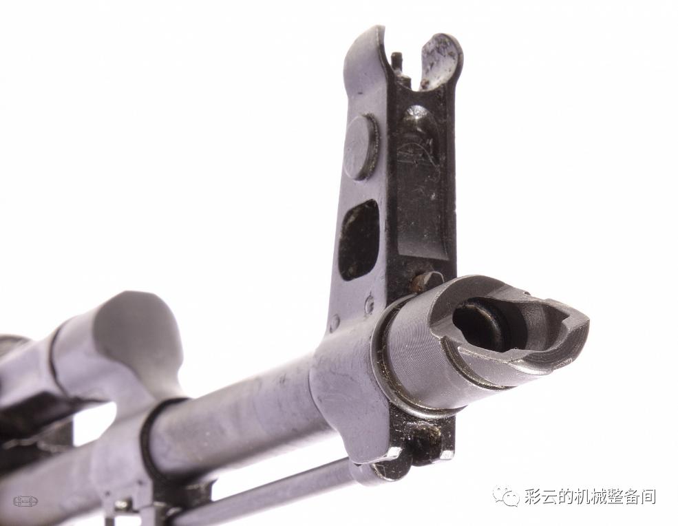 为什么ak47变成了连发,为什么ak47性能优越