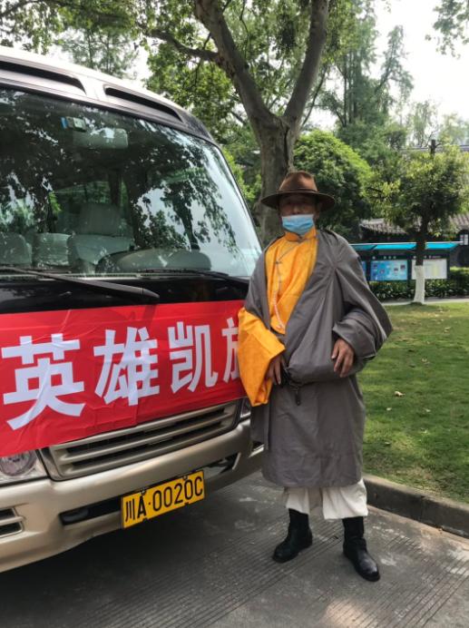 69天援鄂护士回家,90多天援鄂军队女医生回家视频