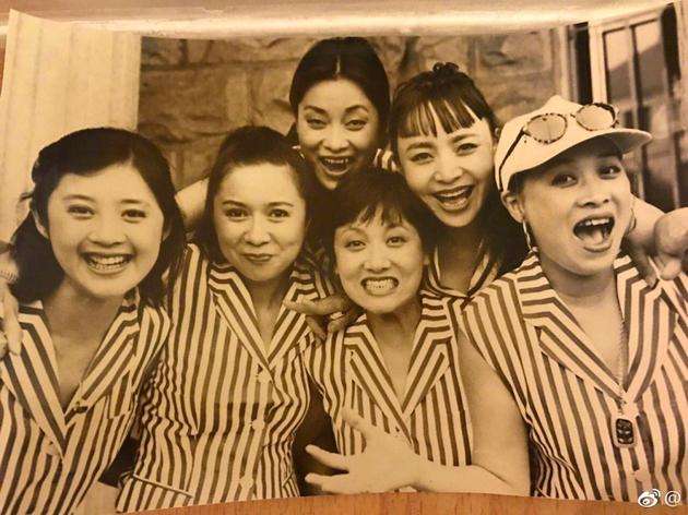 贾玲金靖现在干什么,贾玲金靖小品完整版