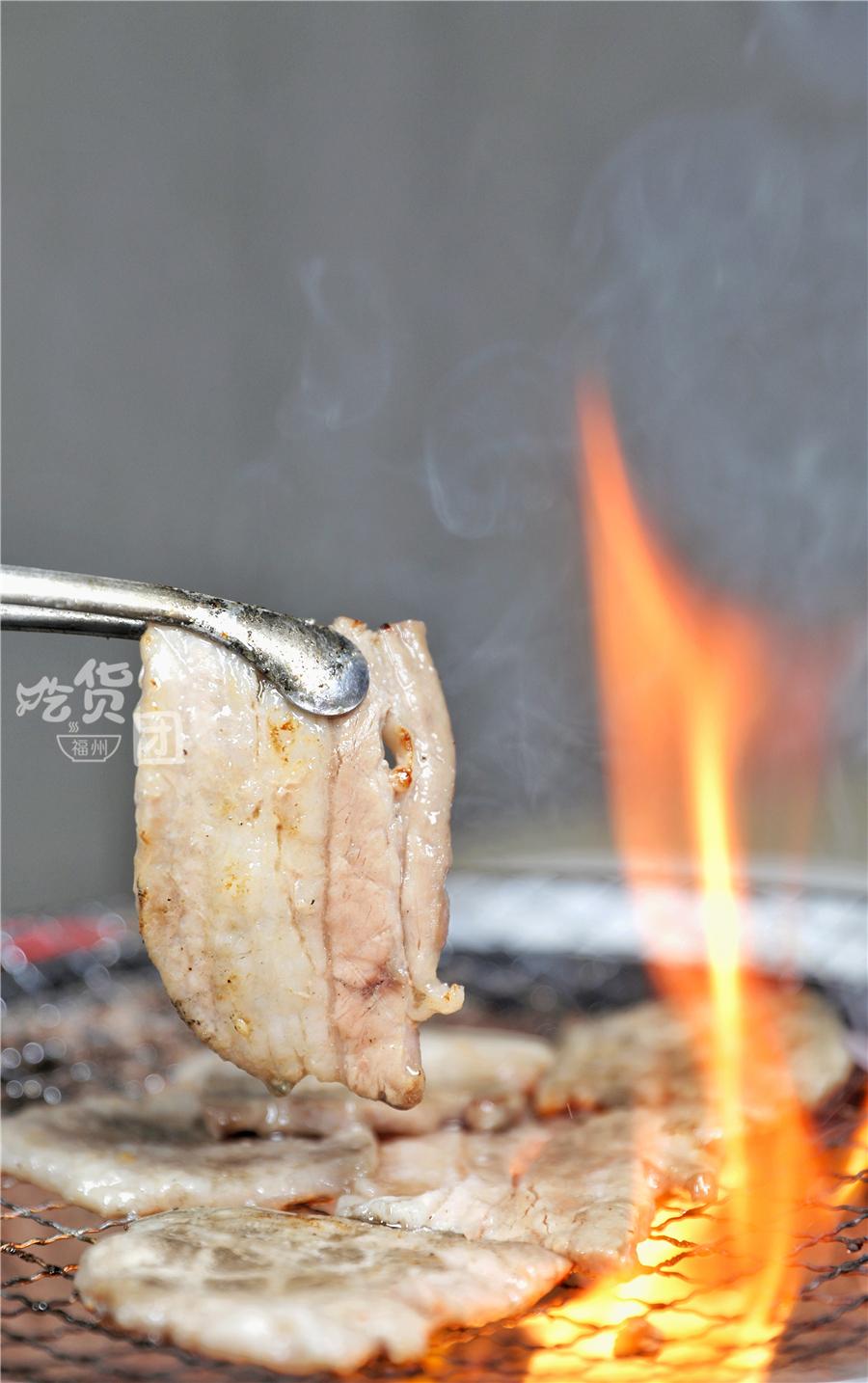 88元一个炭火烤肉自助,单人不限量烤肉自助