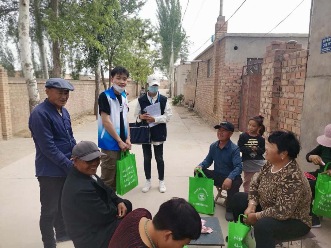 这里有一份跨越山海的情谊，请您接收！