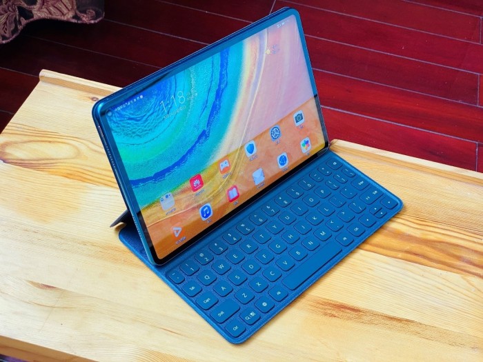 华为matebooke对比matepadpro,华为matepadpro12.6和10.8哪个好