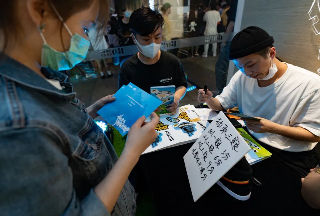 杭州FOSS发售年度理财产品？NikeSBxBenJerry’s合作款为何被炒出天价