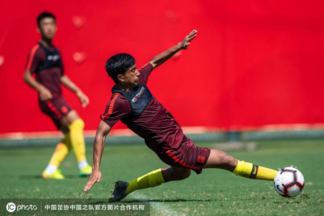 新中国足球队,中国足球队今天的首发