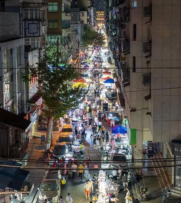 一夜之间都要去摆摊儿！已有网友晒出进货清单、地摊照，还有秘籍