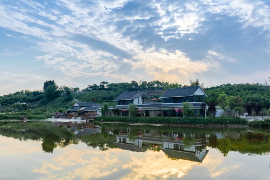 火了火了！成都又新添一个区，地铁10号线直达！夏日纳凉、吃河鲜…3日郊游路线，安排→