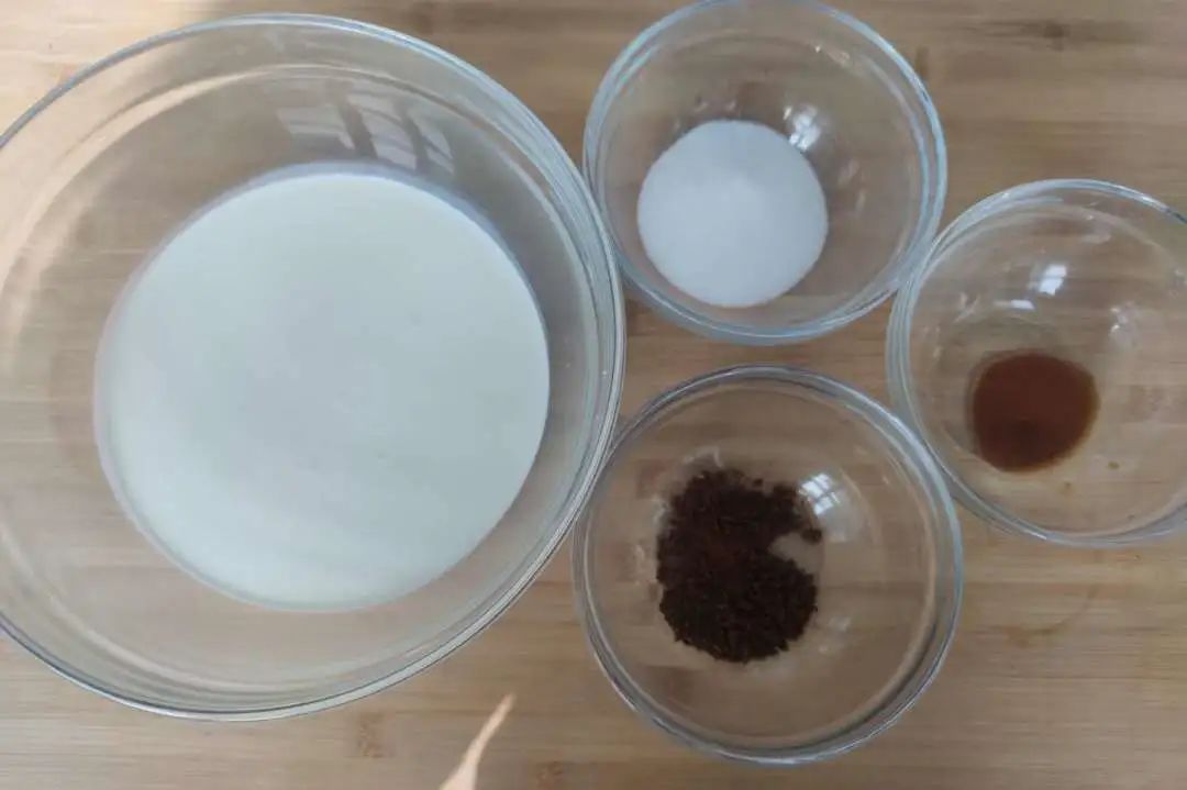 伯爵奶茶戚风的配方,伯爵慕斯奶茶配方