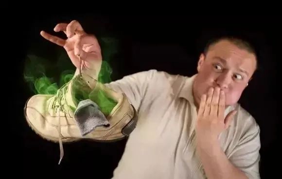 冬天脱鞋脚臭怎么办,长时间没办法脱鞋怎么防止脚臭