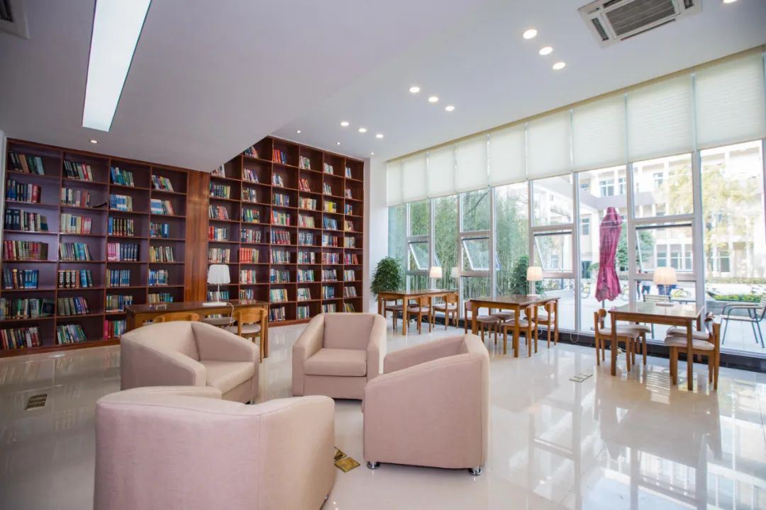 成都大学与哪所大学实力相当,成都大学是什么级别的大学