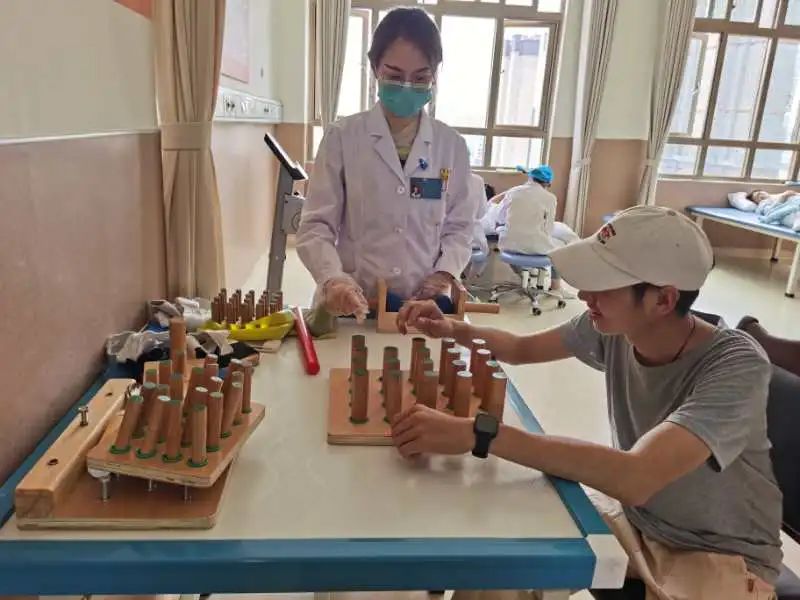 怎样进行康复治疗？《祝您健康》昭通市中医医院陈禹彤医生为您支招