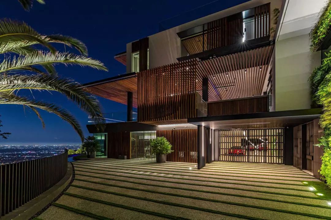 给大家介绍一下3000万的豪宅,价值10亿这样的豪宅你见过吗