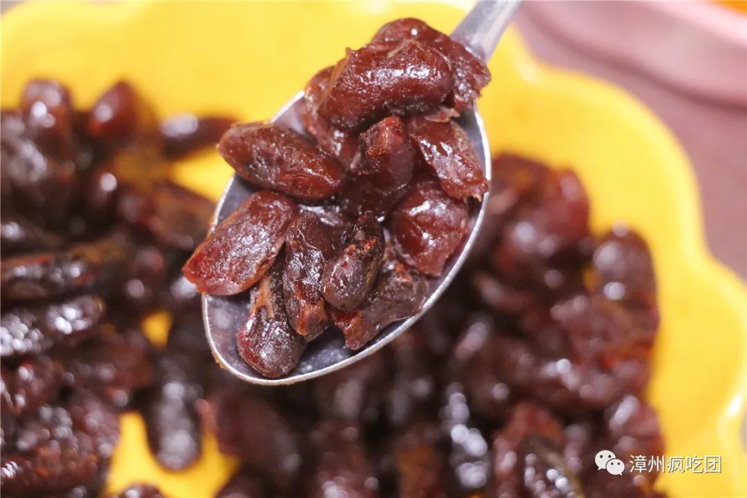 5折！这家店有意思！白天卖特色冰粉！晚上变身小酒馆！就在芳华横路