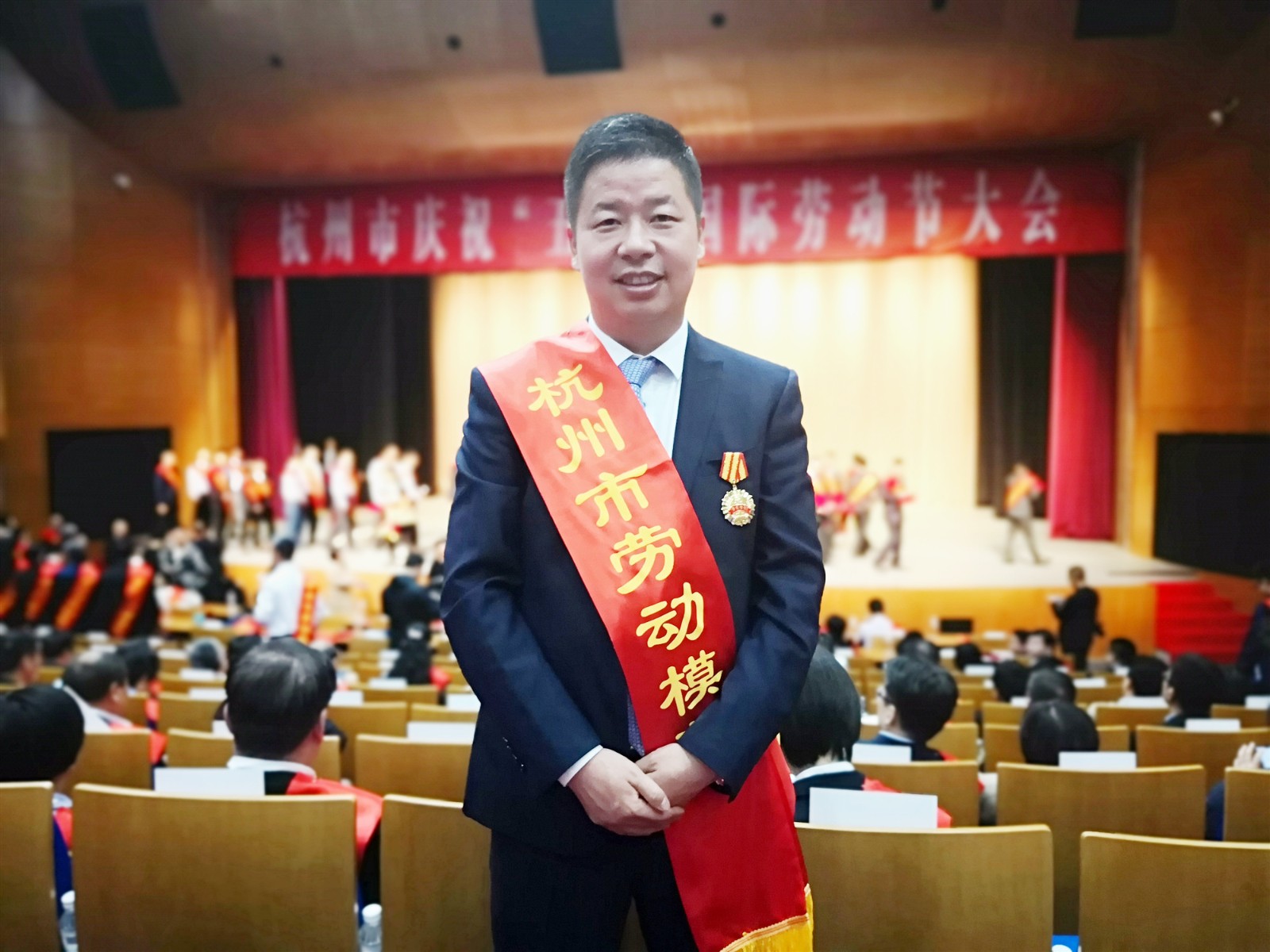 军人本色演绎励志人生——记杭州品尚物业服务集团有限公司董事长焦德尚