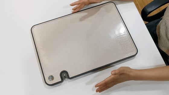 2亿细菌藏身菜板，99%抗菌的变态菜板，不发霉，磨刀磨蒜样样能行