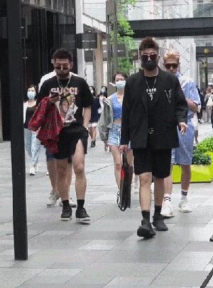 成都太古里街拍出现过哪些网红,成都太古里街拍今日最新潮牌