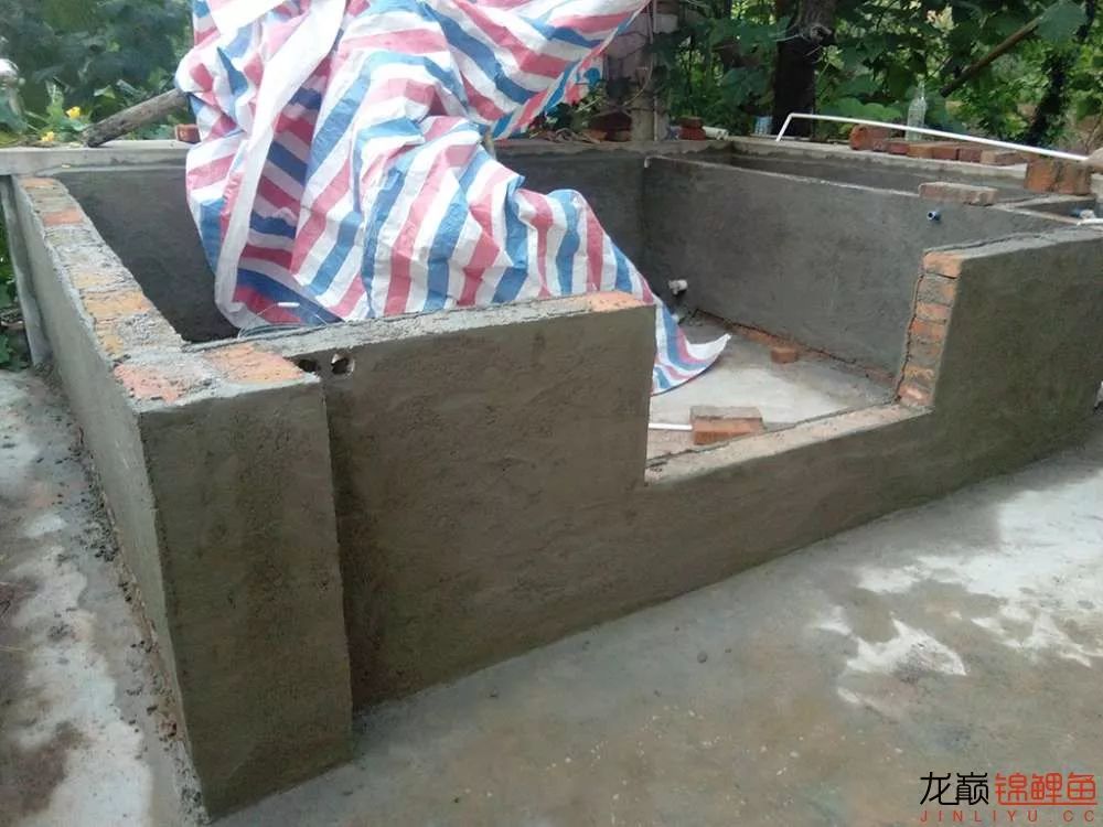 锦鲤池建造施工过程,楼顶怎么施工建锦鲤池