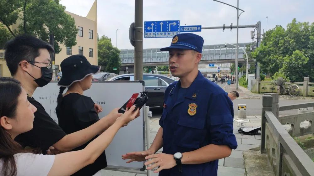 科普如何正确处理溺水事件,生死时速溺水急救误区及科学施救