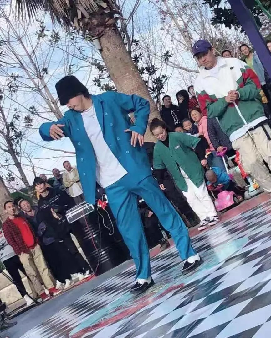 昆明具有历史文化的街区,昆明街头的文化