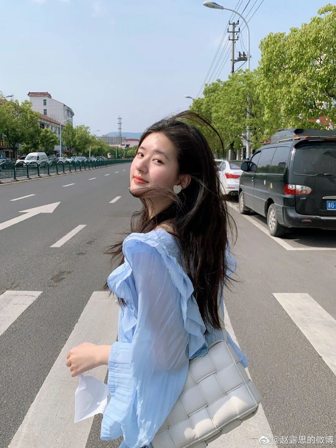 去赵露思家里做客是什么综艺,赵露思私下穿衣打扮