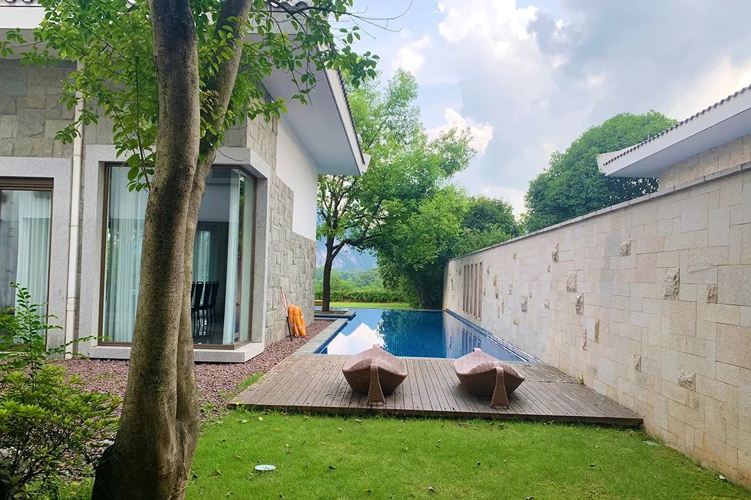 比买一送一还划算，全年不涨价！享山水画里329㎡双卧别墅，玩皮划艇漂流