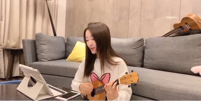 这个21岁的“小娘惹”，灵