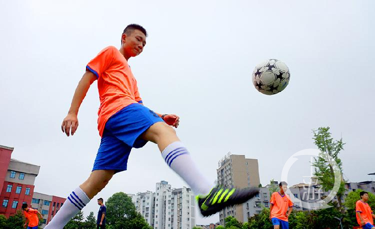 青少年足球夏令营开放报名,江苏省青少年足球夏令营