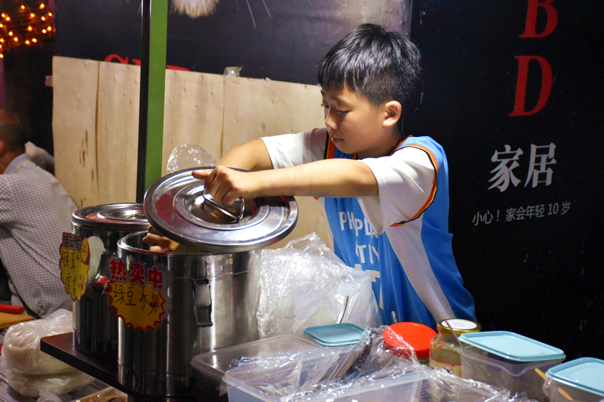 丽江最大的地摊生意,丽江卖烧烤摆摊需要投资多少钱