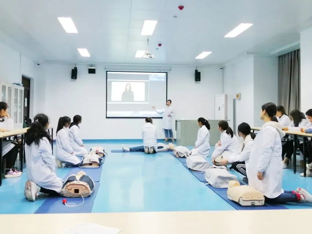 湖北医药学院有单招吗,湖北医药学院报名需要什么