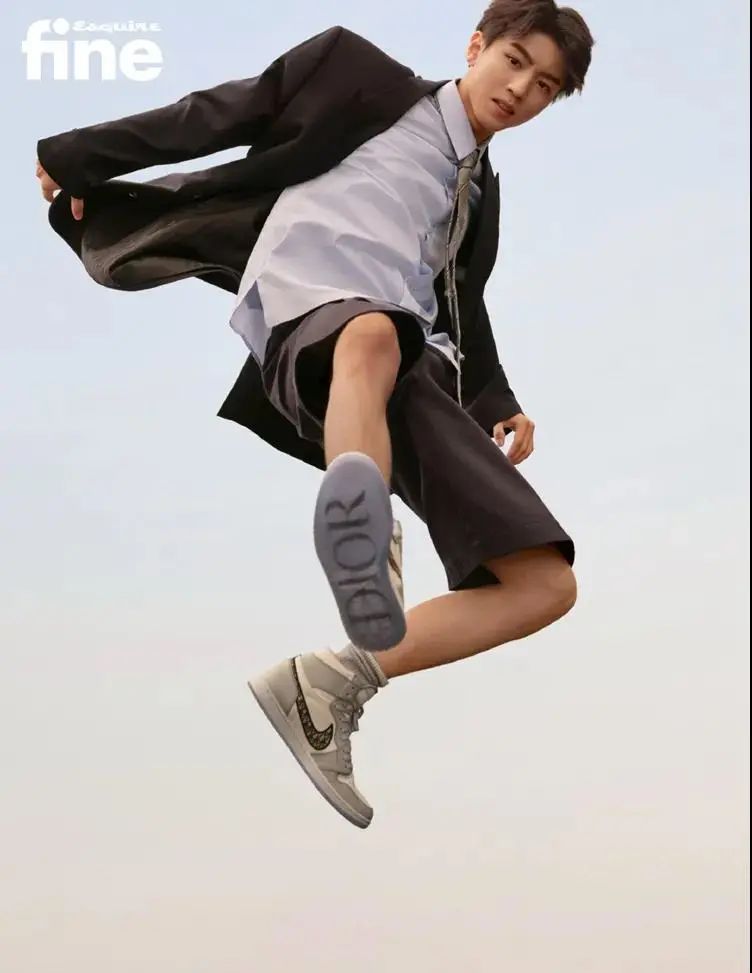 dior鍜宯ike鑱斿悕娆綼j浣庡府榛戣壊,dior鍜宯ike鑱斿悕娆綼j浣庡府浠锋牸