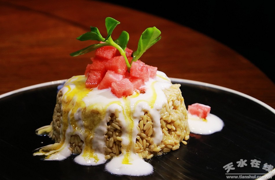 天水在线主播萌萌带你逛吃逛喝（第七集）｜伊香蘭餐厅