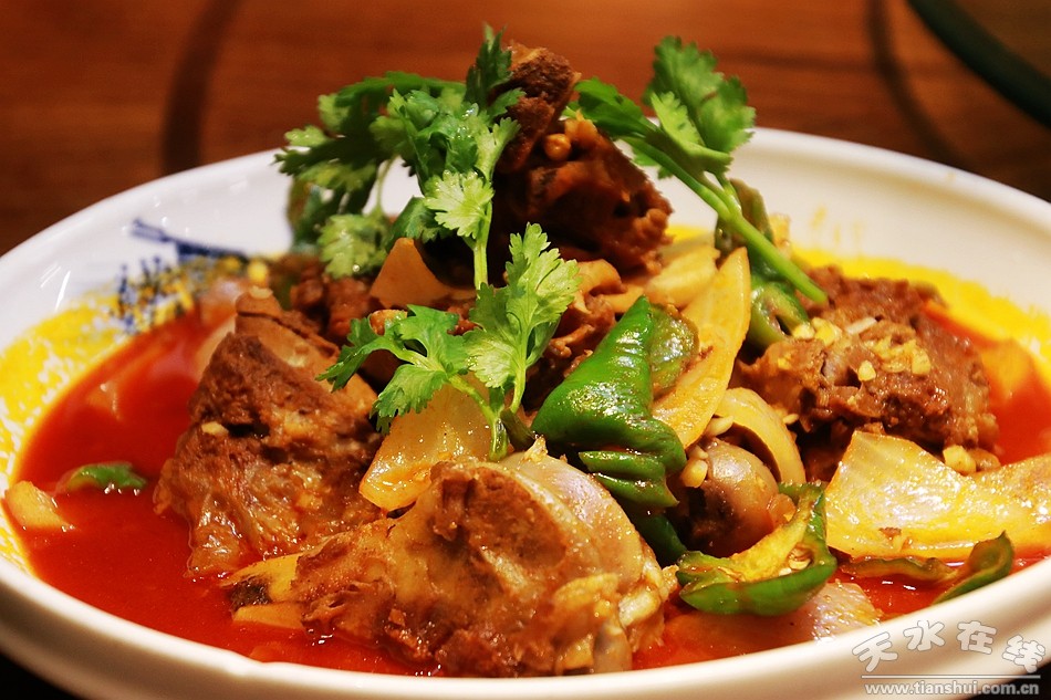 天水在线主播萌萌带你逛吃逛喝（第七集）｜伊香蘭餐厅