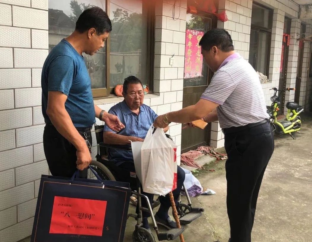 致敬老兵岁月静好,致敬老兵不忘初心牢记使命