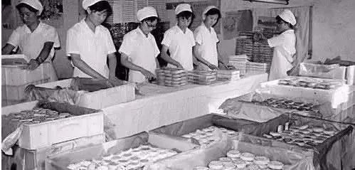 柳州饭店银柳月饼宣传单矢量图,柳州银柳食品有限公司银柳月饼