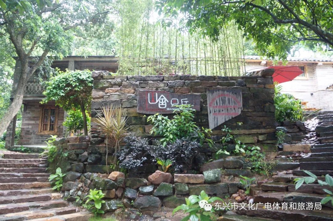 防城港东兴越南街网红民宿,广西防城港最美民宿推荐