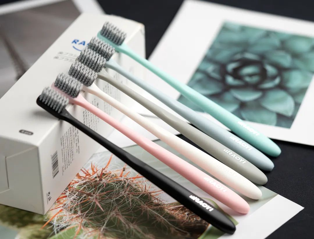 便宜哭了!日本人都在用的变态牙刷,竟然比洗牙还白,牙垢、牙龈出血全解决,嘴巴里脏东西洗出来后,太清爽了