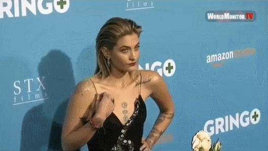 迈克尔杰克逊的女儿为什么是白人,迈克尔杰克逊女儿生活视频