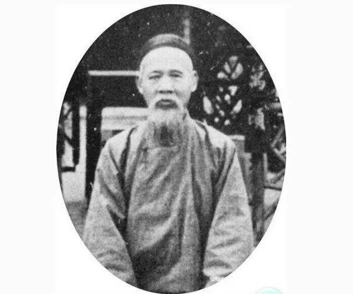 花木丛中人常在——章品镇与辛丰年