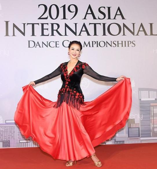 奚梦瑶自曝生活迁就何猷君,奚梦瑶哪一年跟何猷君在一起