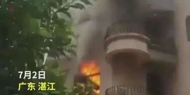 请记住:1辆消防车的宽度=2辆轿车的宽度!