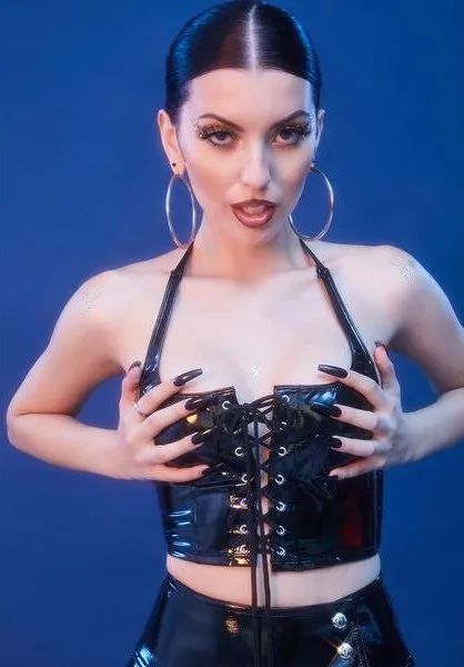 jennie凭什么被称为人间香奈儿,jennie身材五五分人间香奈儿