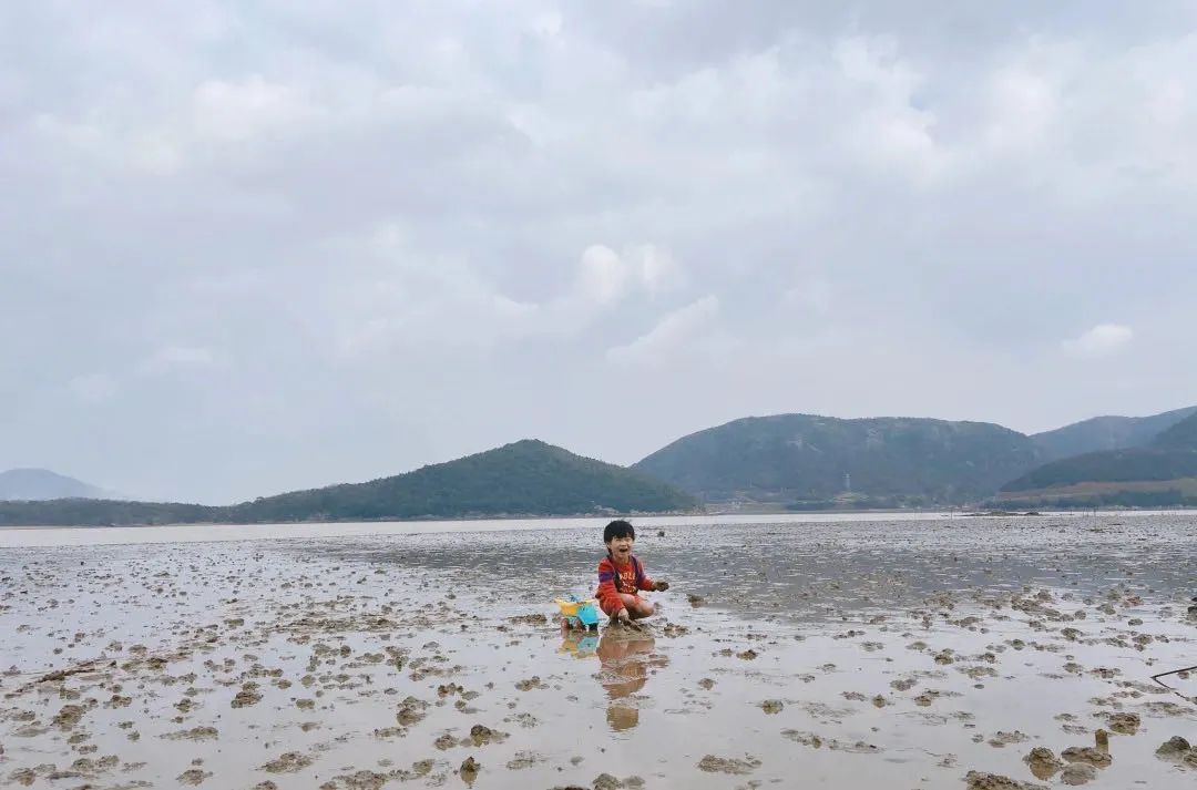 让我们一起去露营一起快乐,与你一起去露营