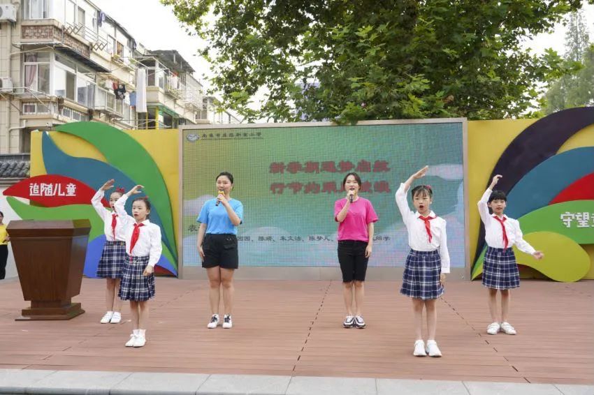 童年是充满诗意的,书香人生诗意童年