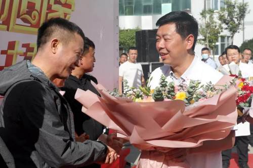 江苏援疆检验医疗队平安凯旋,援疆医疗队凯旋而归