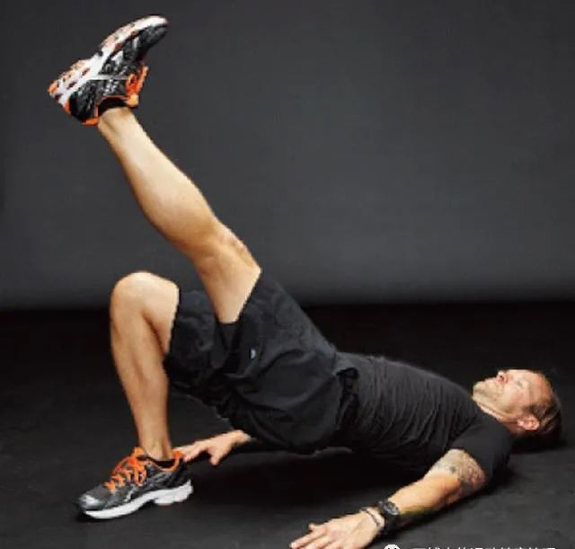 小腿迎面骨一阵一阵的疼,小腿迎面骨跳着疼