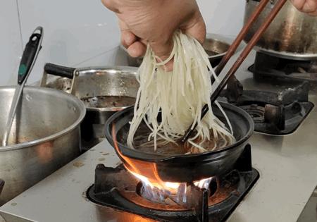 吴老头砂锅粉丝食材,吴老头牛肉砂锅粉丝