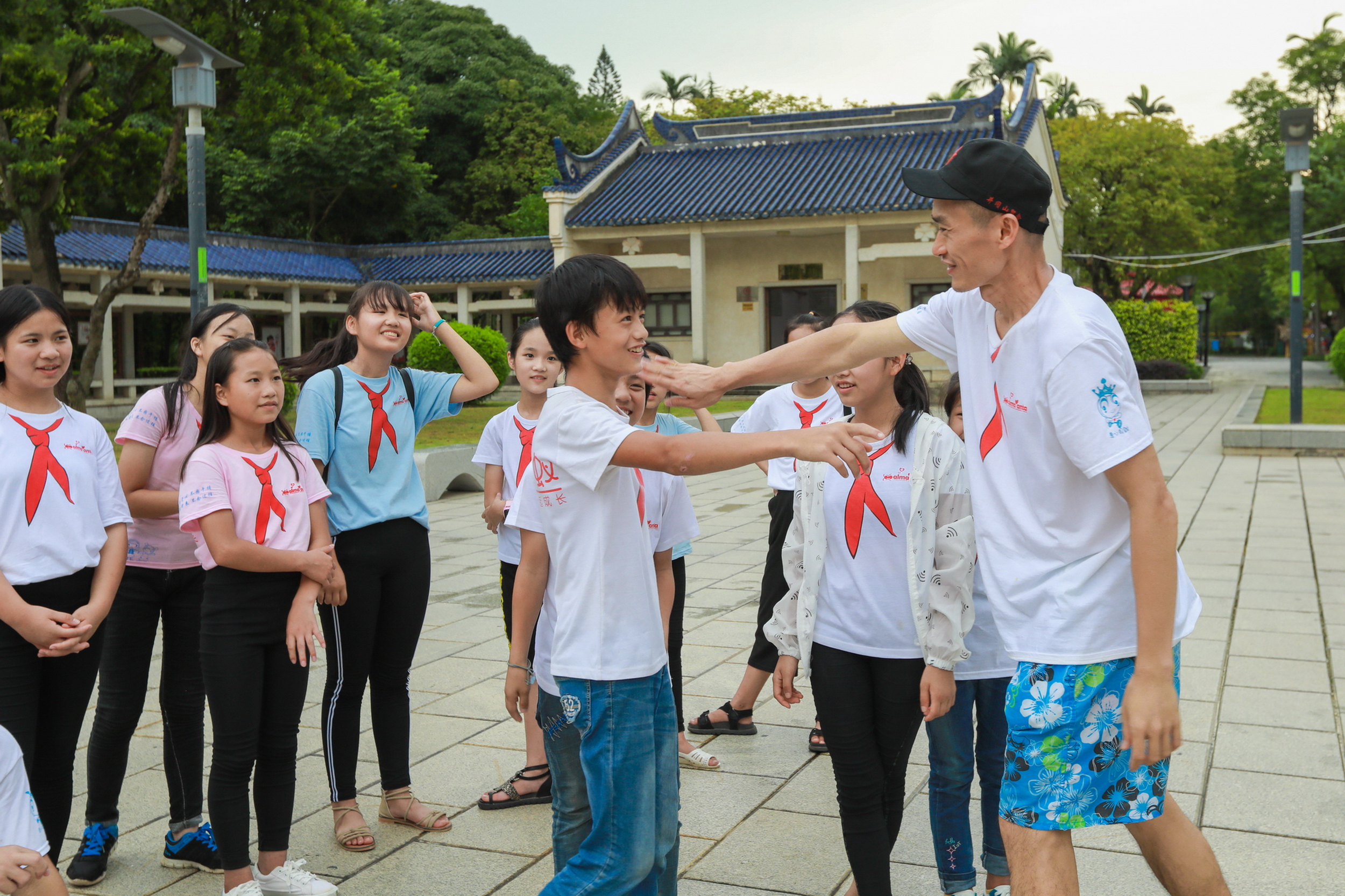 “这可能是我最后一次为孩子们做事了……”陈词故事报道引发强烈反响