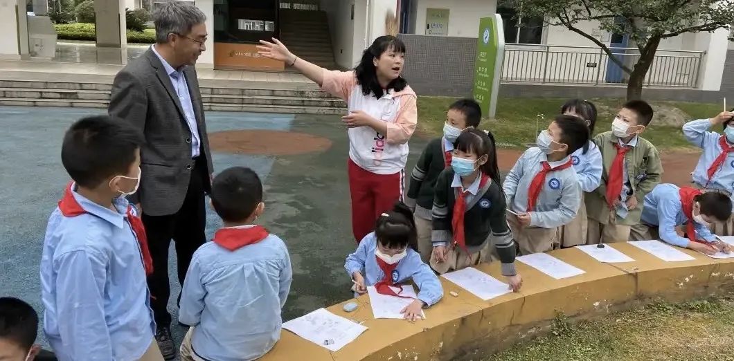 孩子顶嘴不听话叛逆怎么办,孩子玩手机叛逆不听话怎么教育