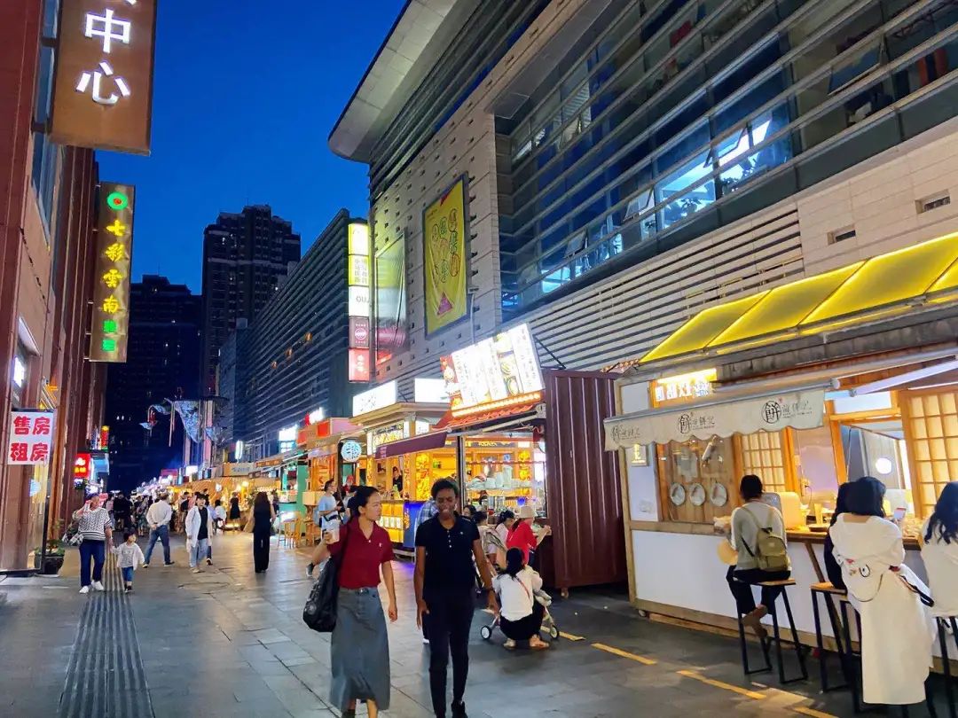 昆明西山南亚风情第壹城,昆明之夜不夜城