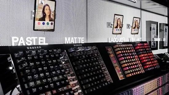 会走秀的程序员VS卖美妆的老友记，你更pick谁？